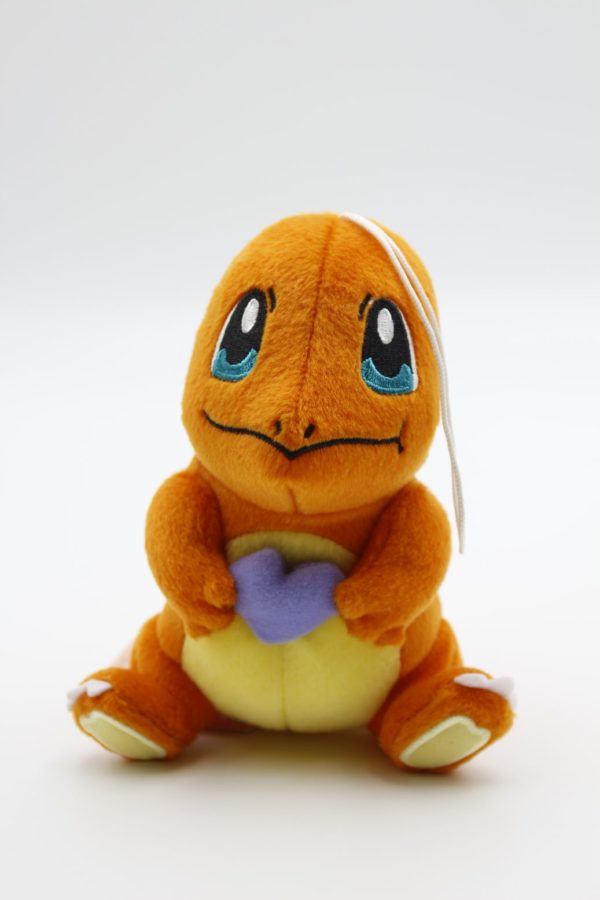 Glumanda sitzend mit Süßigkeit Plüschtier Pokemon Original Japan Banpresto