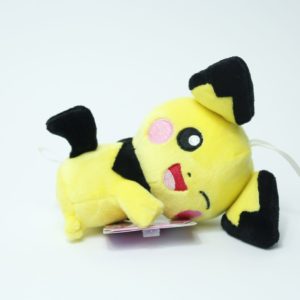 Pichu liegend zwinkernd Plüschtier Pokemon Original Japan Banpresto