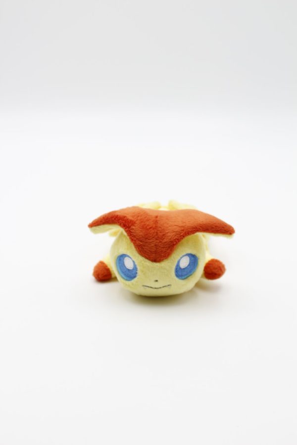 Victini Kuttari Plüschtier Original Japan Pokemon Center 2016