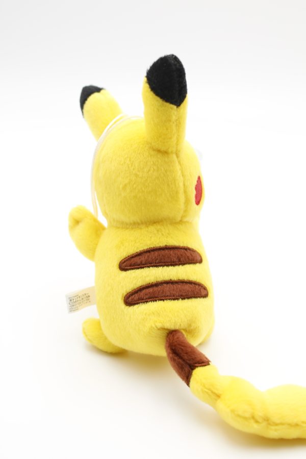 Pikachu kutsurogi Plüschtier Pokemon Original Japan Banpresto – Bild 2