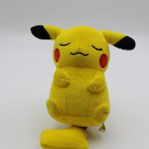 Pikachu Sleeping Plüschtier Original Japan Banpresto 2017