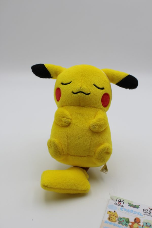Pikachu Sleeping Plüschtier Original Japan Banpresto 2017
