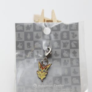 Victini Schlüsselanhänger Original Japan Pokemon Center 2012