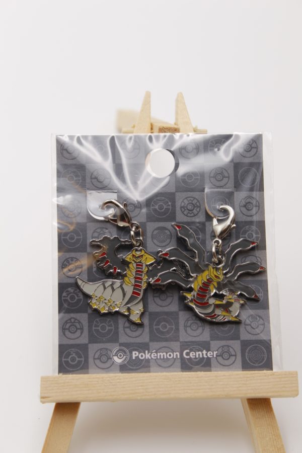 Giratina Urform Wandelform Schlüsselanhänger Original Japan Pokemon Center 2022