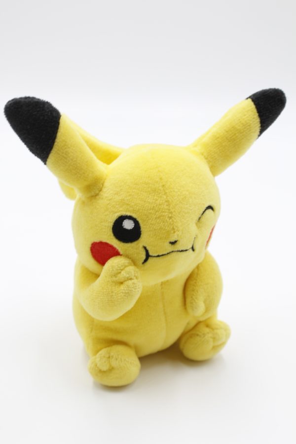 Pikachu zwinkernd Plüschtier Original Japan Pokemon Center 2010