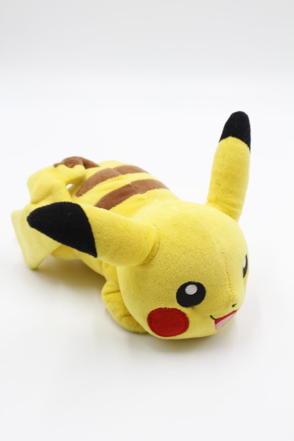 Pikachu Running Plüschtier Original Japan Pokemon Center B-Ware
