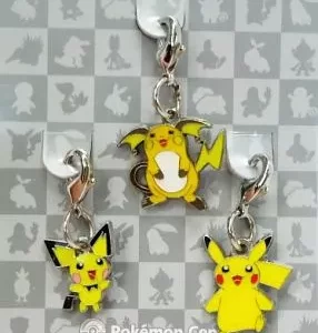 Pichu Pikachu Raichu Schlüsselanhänger Original Japan Pokemon Center 2011