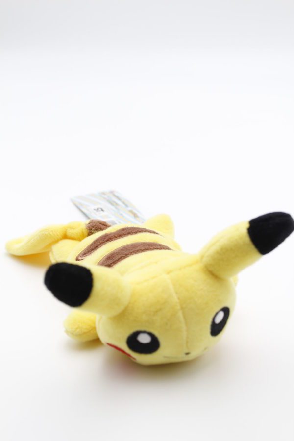Pikachu Kuttari Plüschtier Pokemon Original Japan Pokemon Center 2015/2018